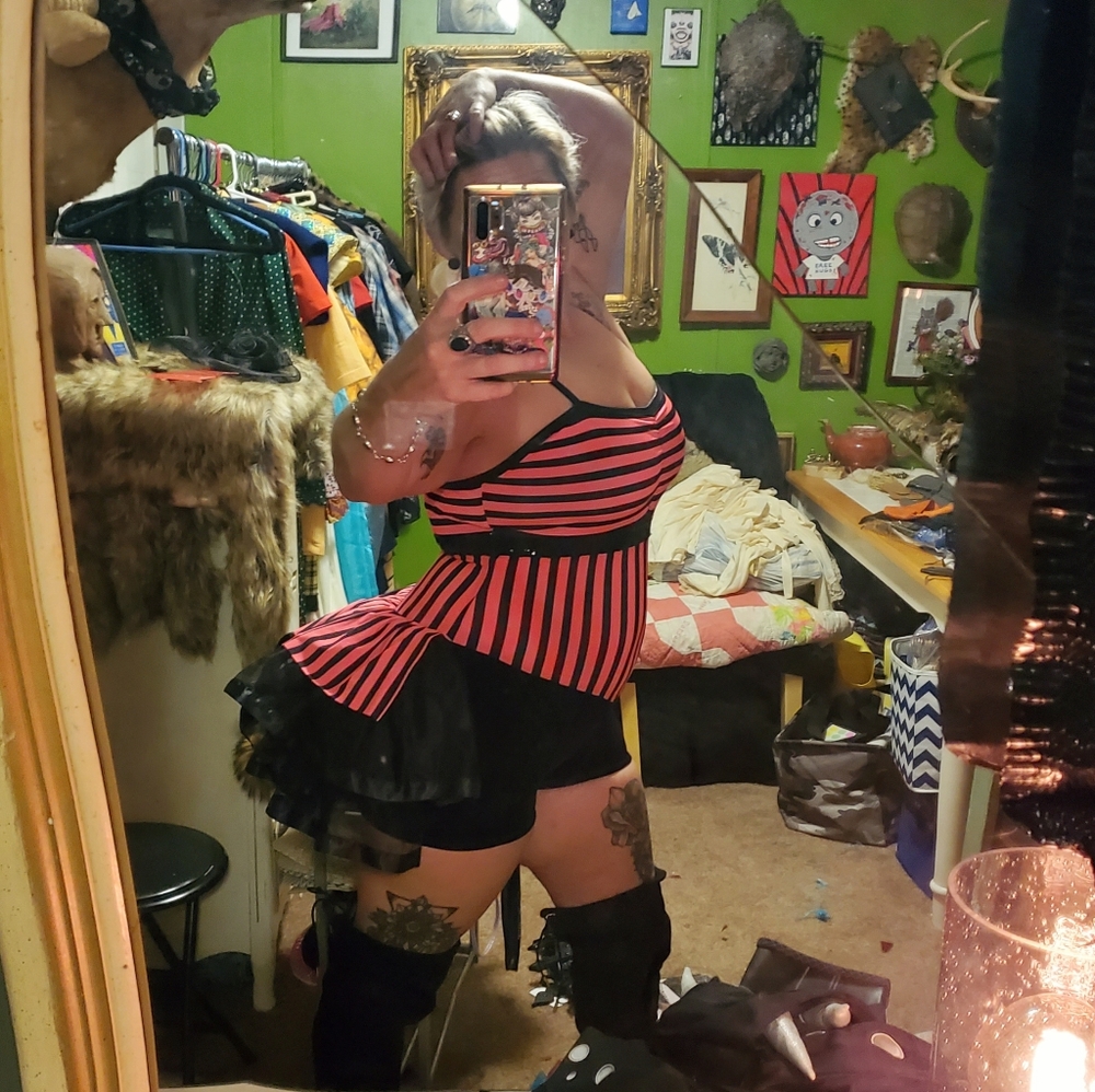 Dance outfit or Halloween look for CanCan, cigarette girl, circus performer